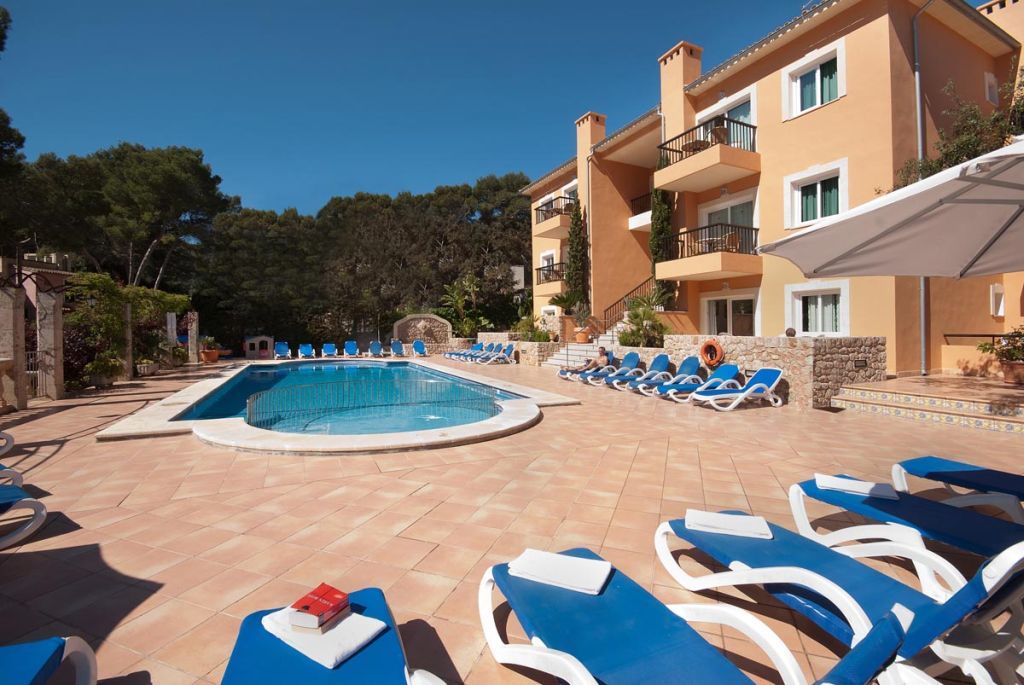 Pinos Altos Apartments Cala San Vicente  Exterior photo